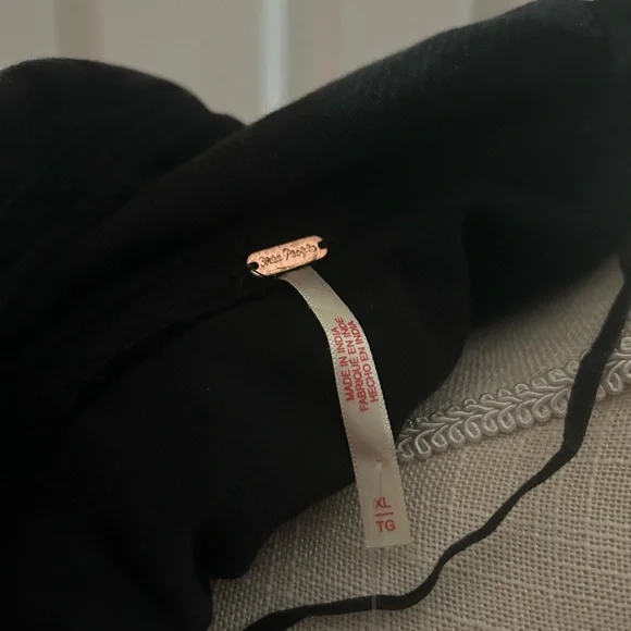 Free People North Sweatshirt. NWT. Size XL. - Picture 6 of 7